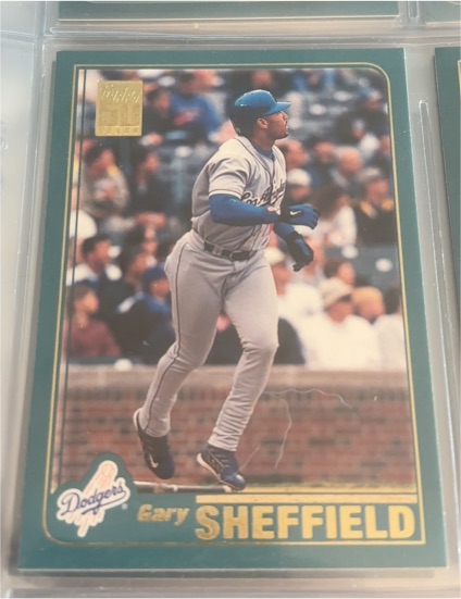 2001 Topps #145 Gary Sheffield — front