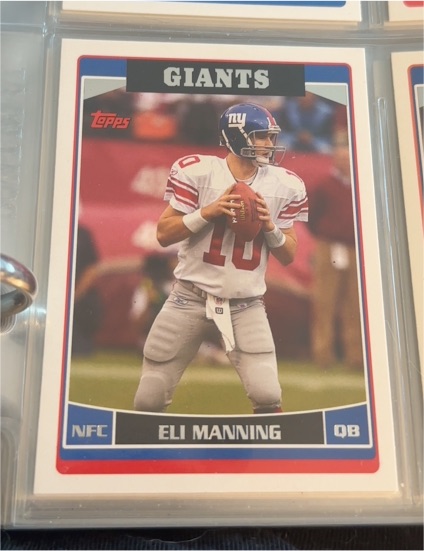 2006 Topps #129 Eli Manning — front