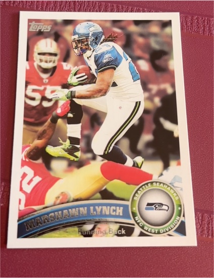 2011 Topps #336 Marshawn Lynch — front