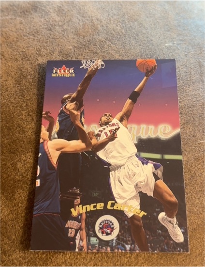 2000-01 Fleer Mystique #100 Vince Carter — front