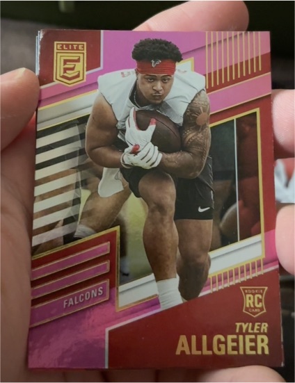 2022 Panini Donruss Elite #113 Tyler Allgeier — front