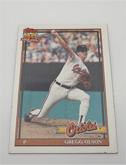 1991 Topps #10 Gregg Olson — front