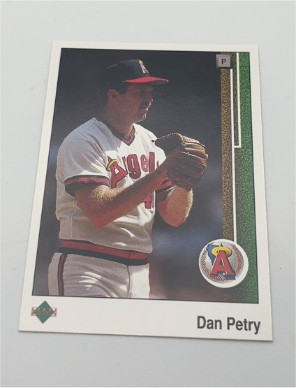 1989 Upper Deck #501 Dan Petry — front