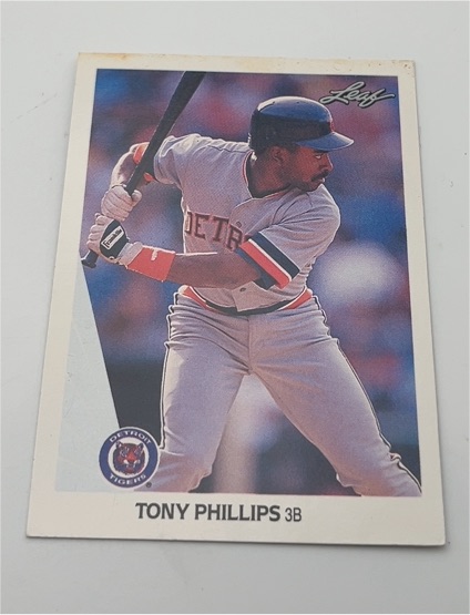 1990 Leaf #324 Tony Phillips — front