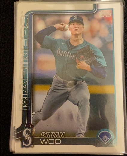 2025 Topps Series 1 #327 Bryan Woo — front