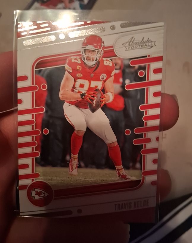 2024 Panini Absolute #51 Travis Kelce — front