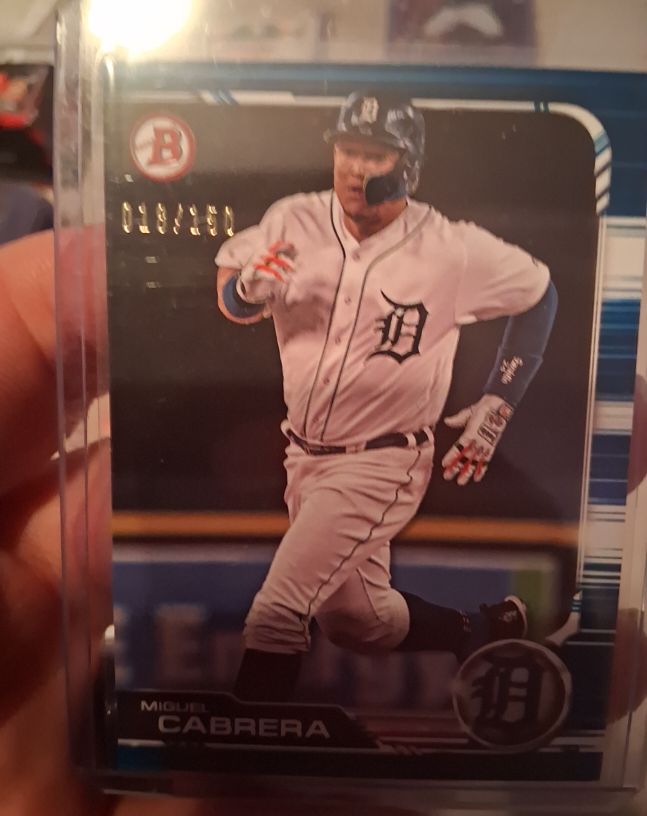 2019 Bowman #21 Miguel Cabrera — front