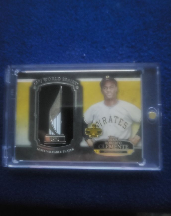 2013 Topps World Series MVP Award Winners Trophy #WSMVP-RC Roberto Clemente — front