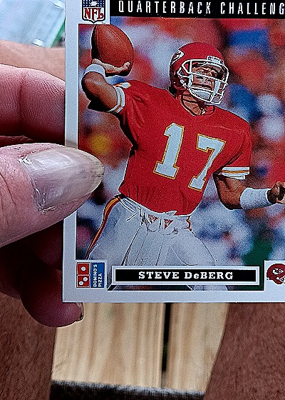 1991 Upper Deck Domino's Pizza Quarterback Challenge #22 Steve DeBerg — front
