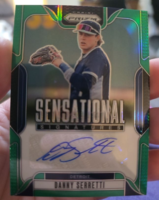 2025 Panini Prizm Sensational Signatures Green #SS-DS Danny Serretti — front