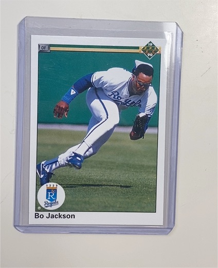1990 Upper Deck #105 Bo Jackson — front