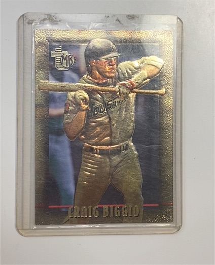 1995 Topps Embossed #66 Craig Biggio — front