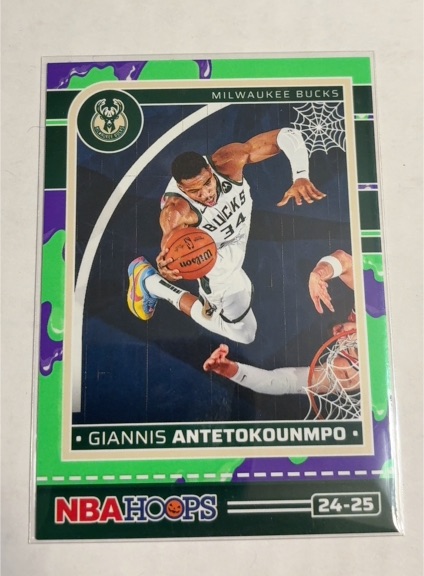 2024-25 Panini NBA Hoops Haunted Hoops #7 Giannis Antetokounmpo — front