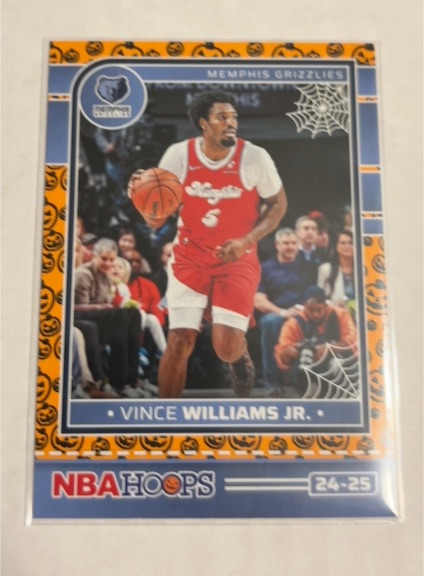 2024-25 Panini Haunted Hoops Orange Pumpkin #41 Vince Williams Jr. — front