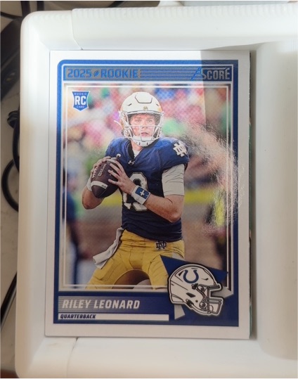 2025 Panini Score #9 Riley Leonard — front