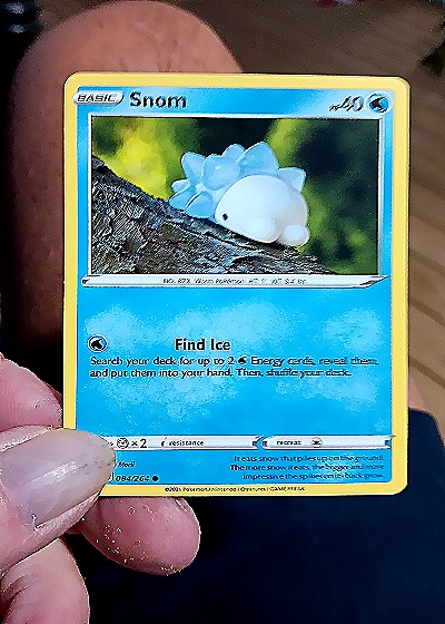2021 Pokémon Fusion Strike #84 Snom — front