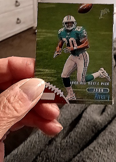 1999 Fleer #170 John Avery — front