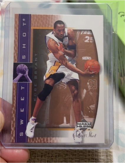 2003-04 Upper Deck Sweet Shot #34 Kobe Bryant — front
