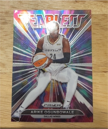 2022 Panini Prizm WNBA Fearless #14 Arike Ogunbowale — front