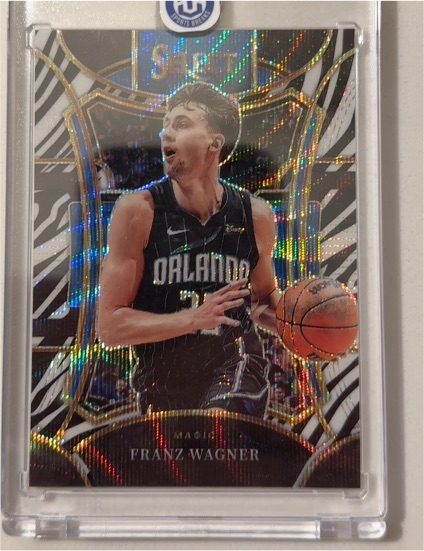 2023-24 Panini Select #384 Franz Wagner Mezzanine Blue Cracked Ice — front