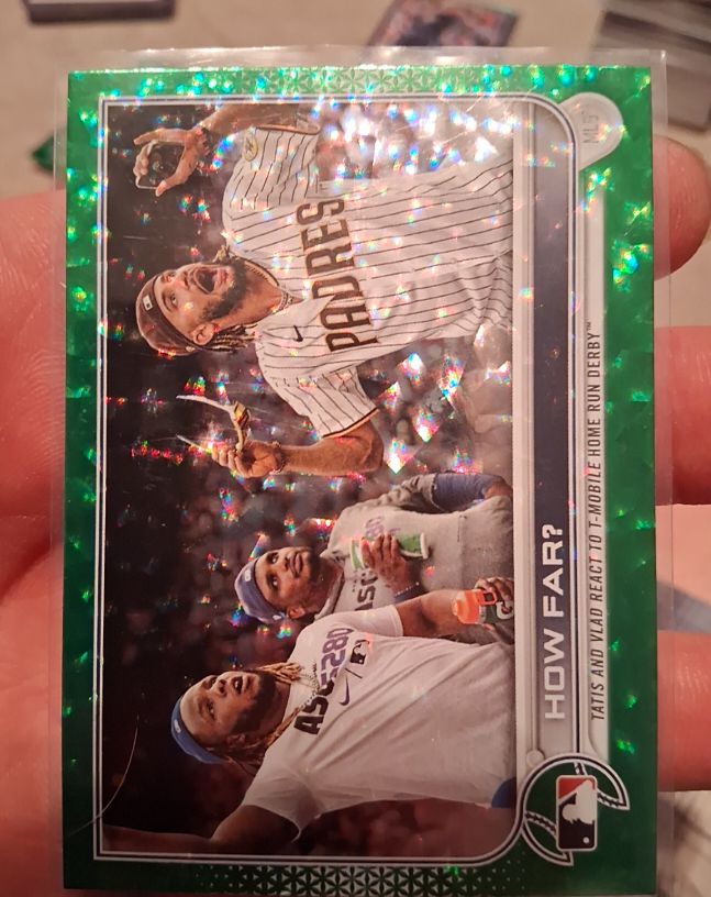 2022 Topps #320 How Far? Vladimir Guerrero Jr. / Fernando Tatis Jr. — front