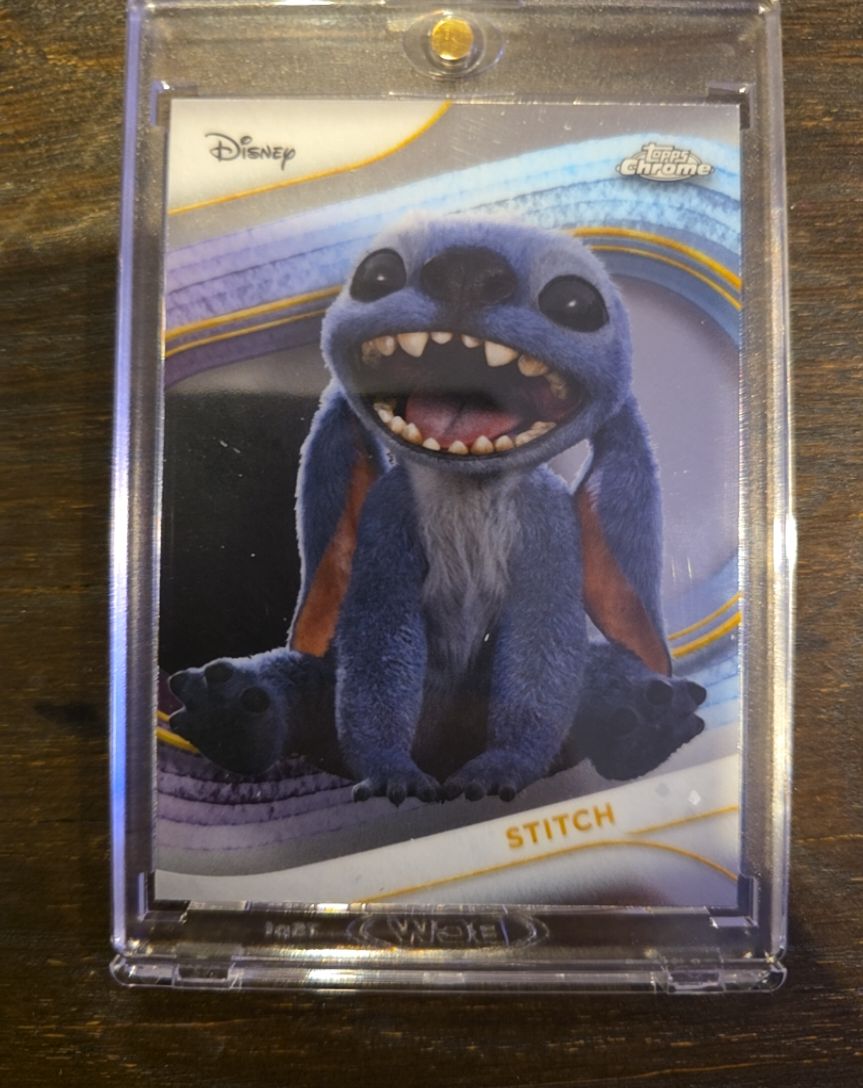 2025 Topps Chrome Disney #200 Stitch — front
