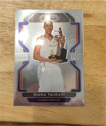 2022 Panini Prizm WNBA #6 Diana Taurasi — front