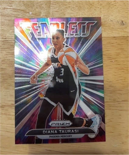 2022 Panini Prizm WNBA Fearless #7 Diana Taurasi — front