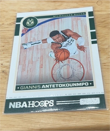 2024-25 Panini NBA Hoops #166 Giannis Antetokounmpo — front