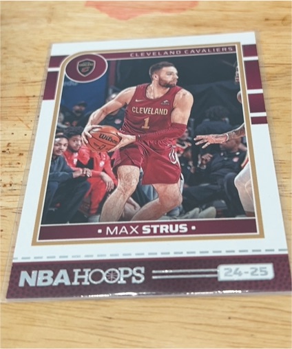 2024-25 Panini NBA Hoops #24-25 Max Strus — front