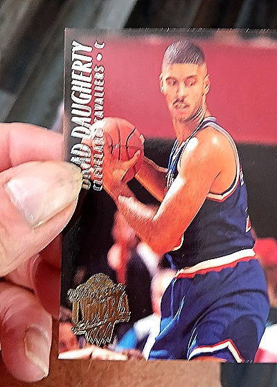 1994-95 Fleer Ultra #33 Brad Daugherty — front