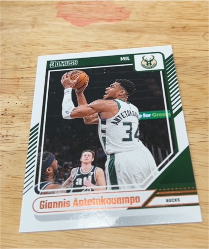 2024-25 Panini Donruss #172 Giannis Antetokounmpo — front
