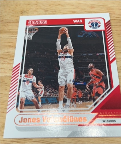 2024-25 Panini Donruss #71 Jonas Valančiūnas — front