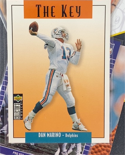1995 Upper Deck Collector's Choice Update #U68 Dan Marino The Key — front