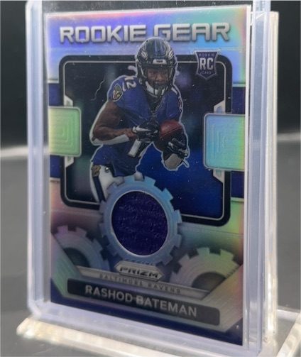 2021 Panini Prizm Rookie Gear #RG-10 Rashod Bateman — front