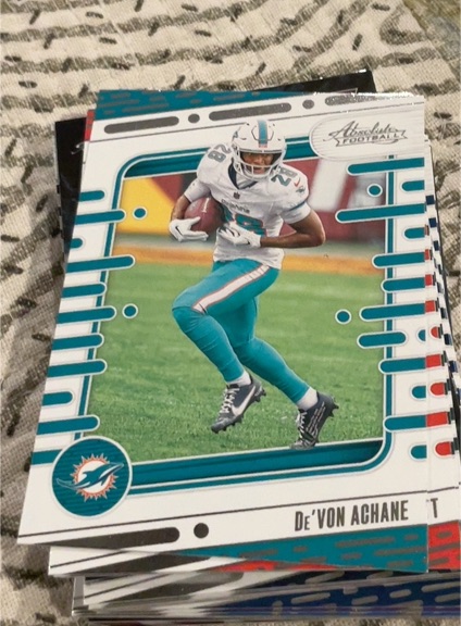 2024 Panini Absolute #67 De'Von Achane — front