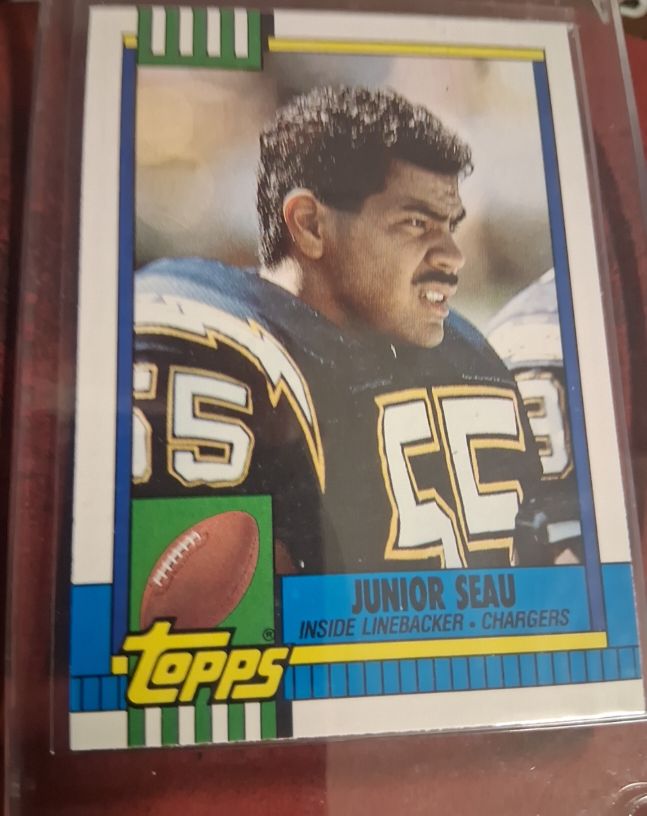1990 Topps Traded #28T Junior Seau — front