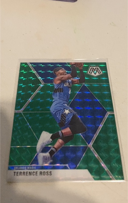 2019-20 Panini Mosaic Green Prizm #52 Terrence Ross — front