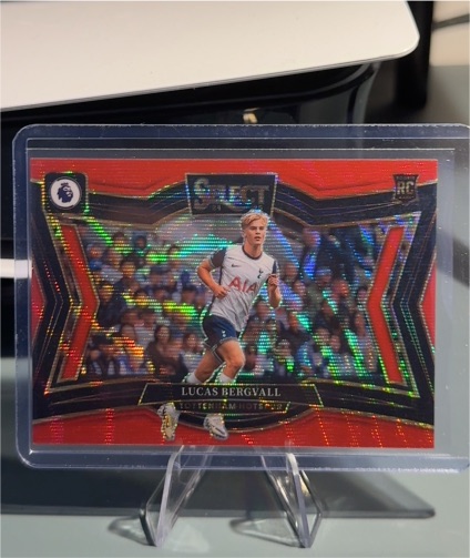 2024-25 Select Premier League Field Level RC Lucas Bergvall #238 Pink Ice Prizm — front