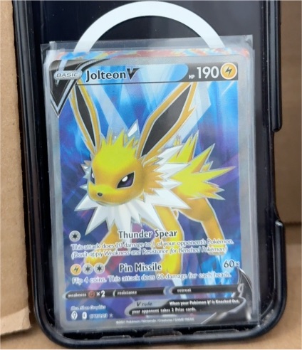 2021 Pokémon Sword & Shield Evolving Skies #177 Jolteon V — front