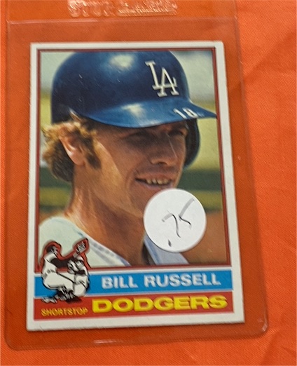 1976 Topps #22 Bill Russell — front