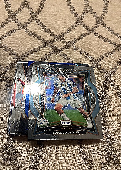 2024 Panini Select FIFA Rodrigo De Paul — front