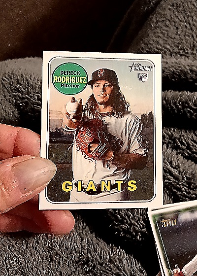 2018 Topps Heritage High Number #590 Dereck Rodriguez — front
