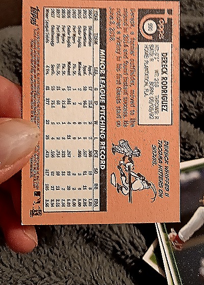 2018 Topps Heritage High Number #590 Dereck Rodriguez — back
