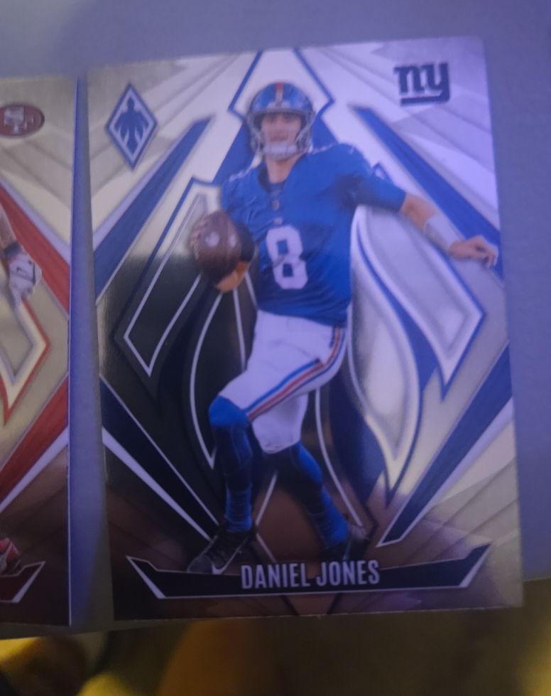 2024 Panini Phoenix #32 Daniel Jones Hyper — front