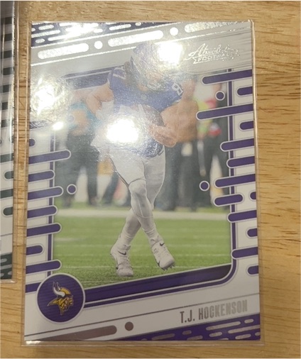2024 Panini Absolute #72 T.J. Hockenson — front