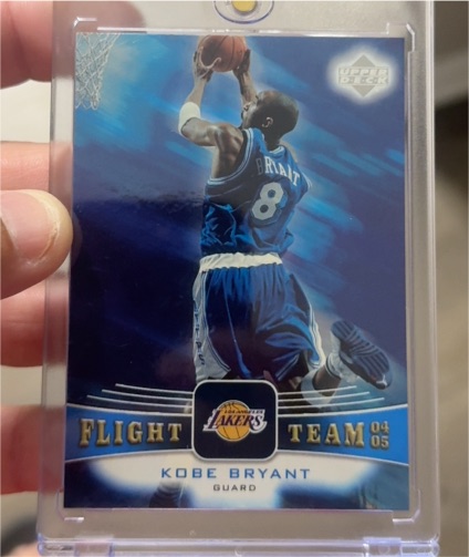 2004-05 Upper Deck Flight Team #FT6 Kobe Bryant — front