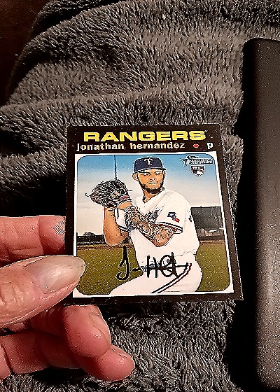 2020 Topps Heritage #506 Jonathan Hernandez — front