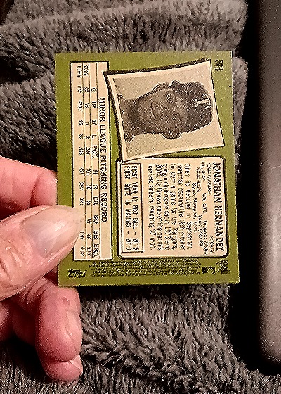2020 Topps Heritage #506 Jonathan Hernandez — back