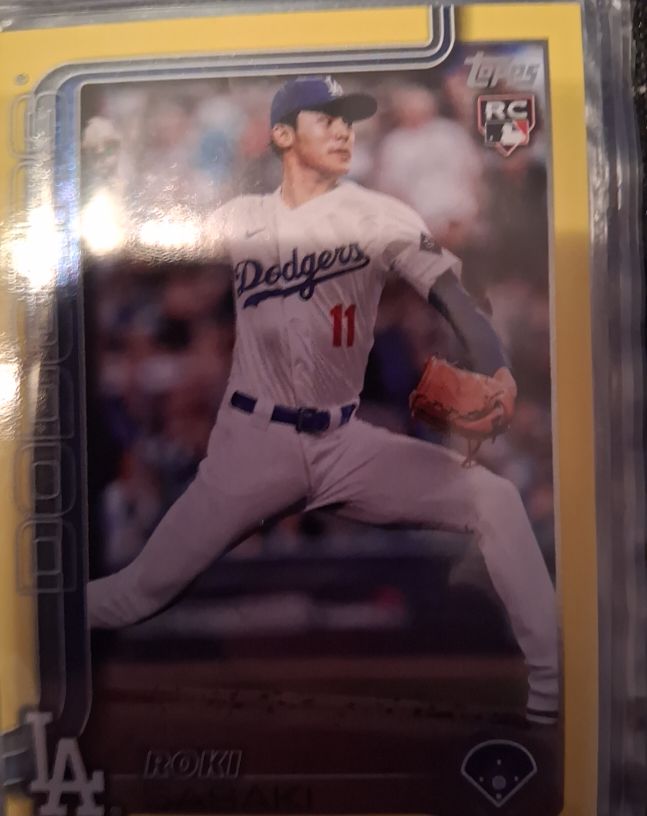 2025 Topps #RC Roki Sasaki — front